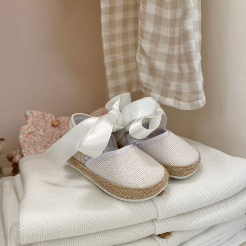 Sandalo con fiocco avorio