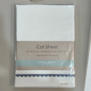 Set lenzuola lettino (bordo ricamato blu + angolo bianco)